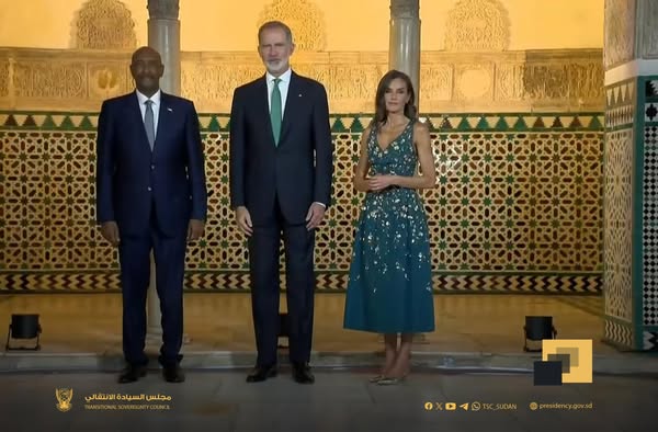 ملك أسبانيا يستقبل رئيس مجلس السيادة الانتقالي