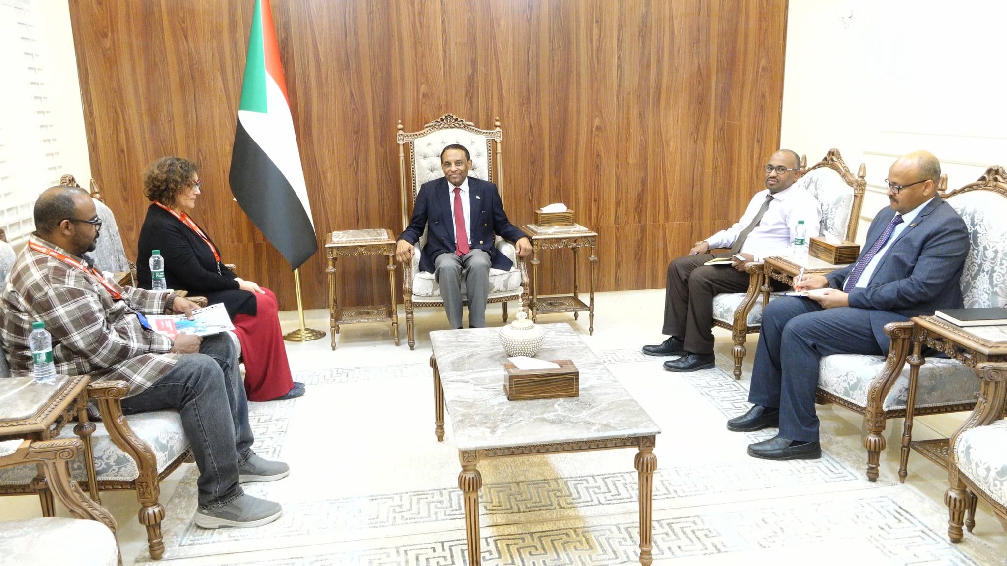 كامل إدريس يؤكد إهتمام الحكومة بتطوير العلاقات مع إيطاليا